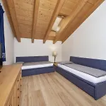 Ξενοδοχείο Rezia 4*