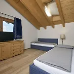 Ξενοδοχείο Rezia 4*