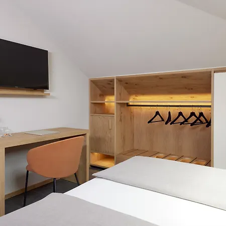 Hotel Rezia 4*