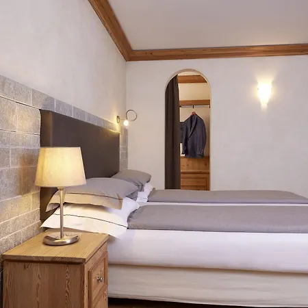 Rezia Hotel 4*