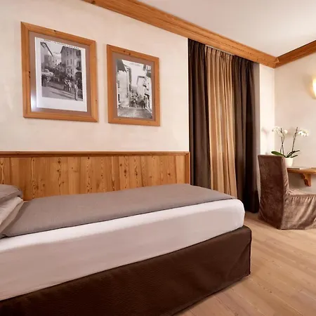 Rezia Hotel