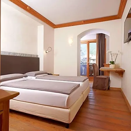 Szálloda Rezia 4*