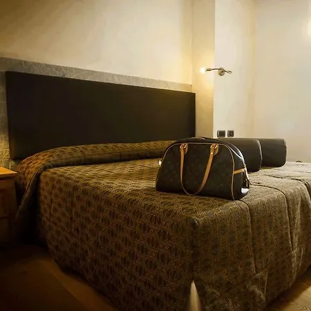 レジア 4*